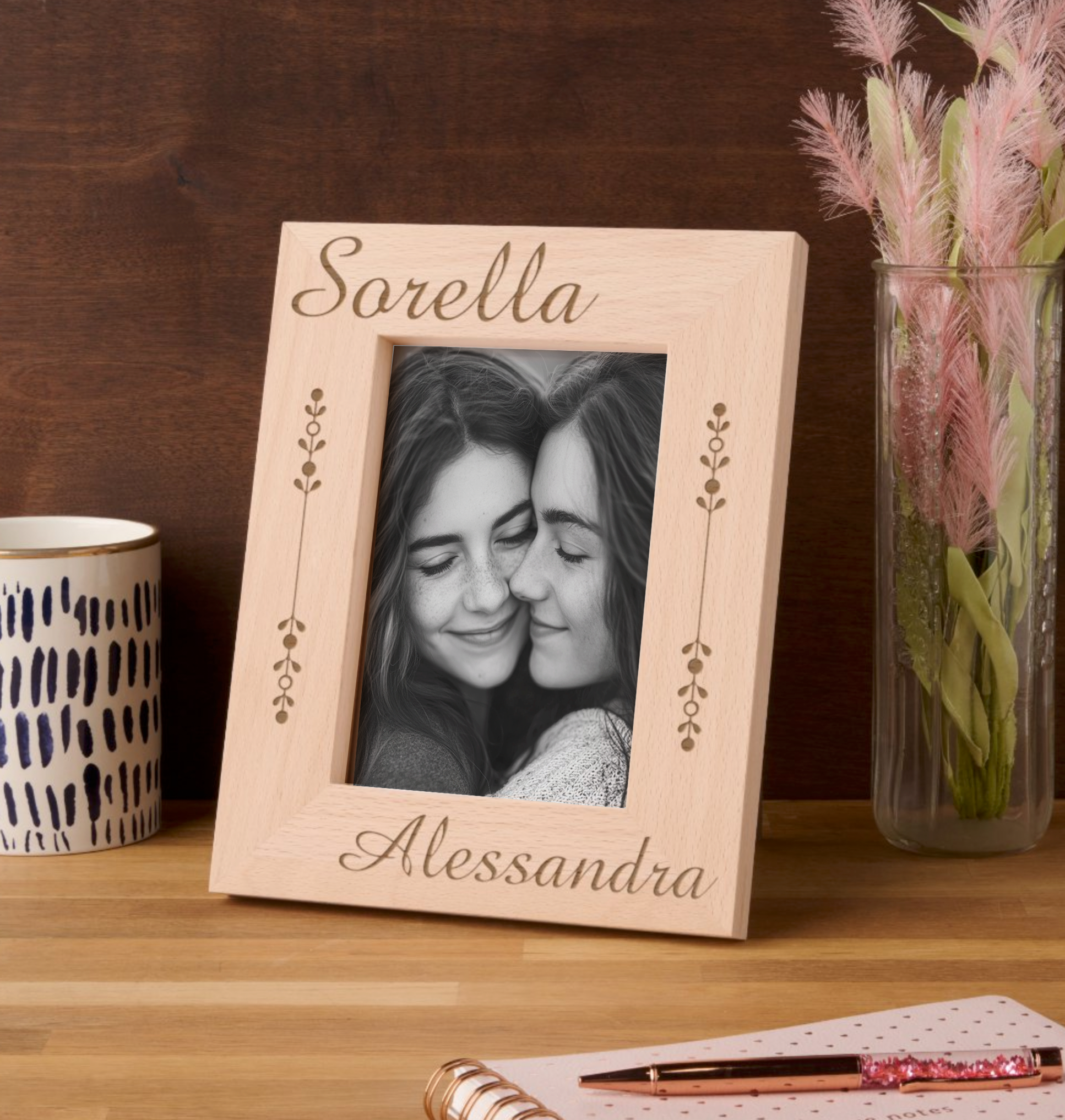 Etched Sorella wooden frame with personalization, Italian heritage gift for sister. Custom photo frame, birthday gift for sister, Christmas gift, bridesmaid gift, gift for her.
