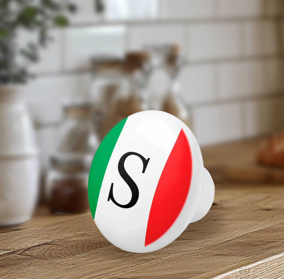 Flag of Italy ceramic knob for cabinets and drawers. Italian heritage decorative hardware, kitchen cabinet pull, furniture knob, housewarming gift, home decor upgrade.