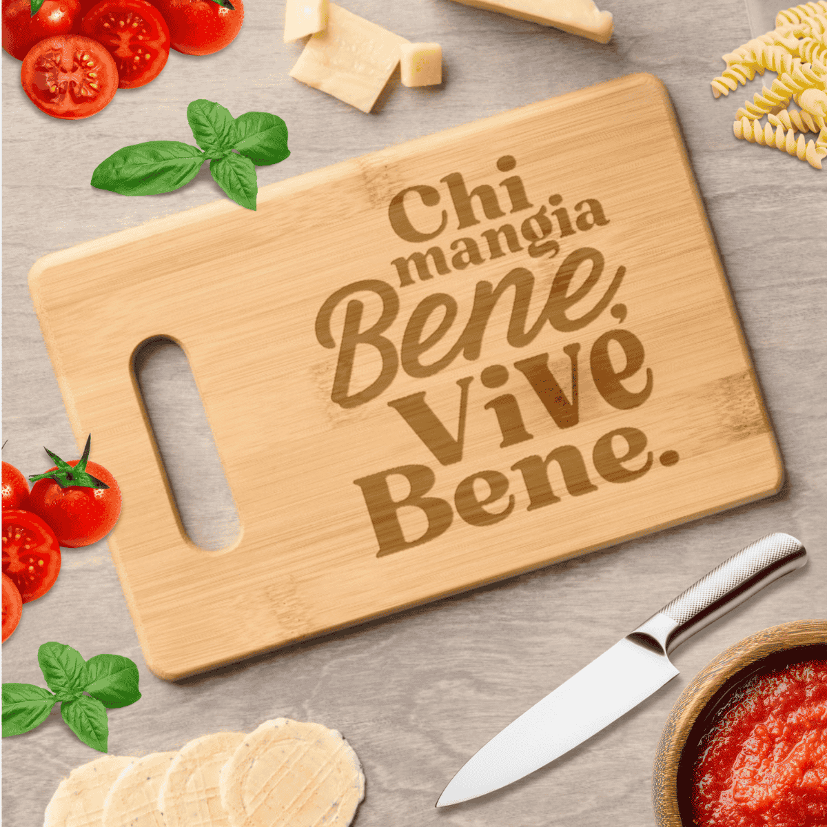 Italian cutting board with proverb “Chi Mangia Bene, Vive Bene” meaning “He who eats well, lives well” – kitchen decor and foodie gift.