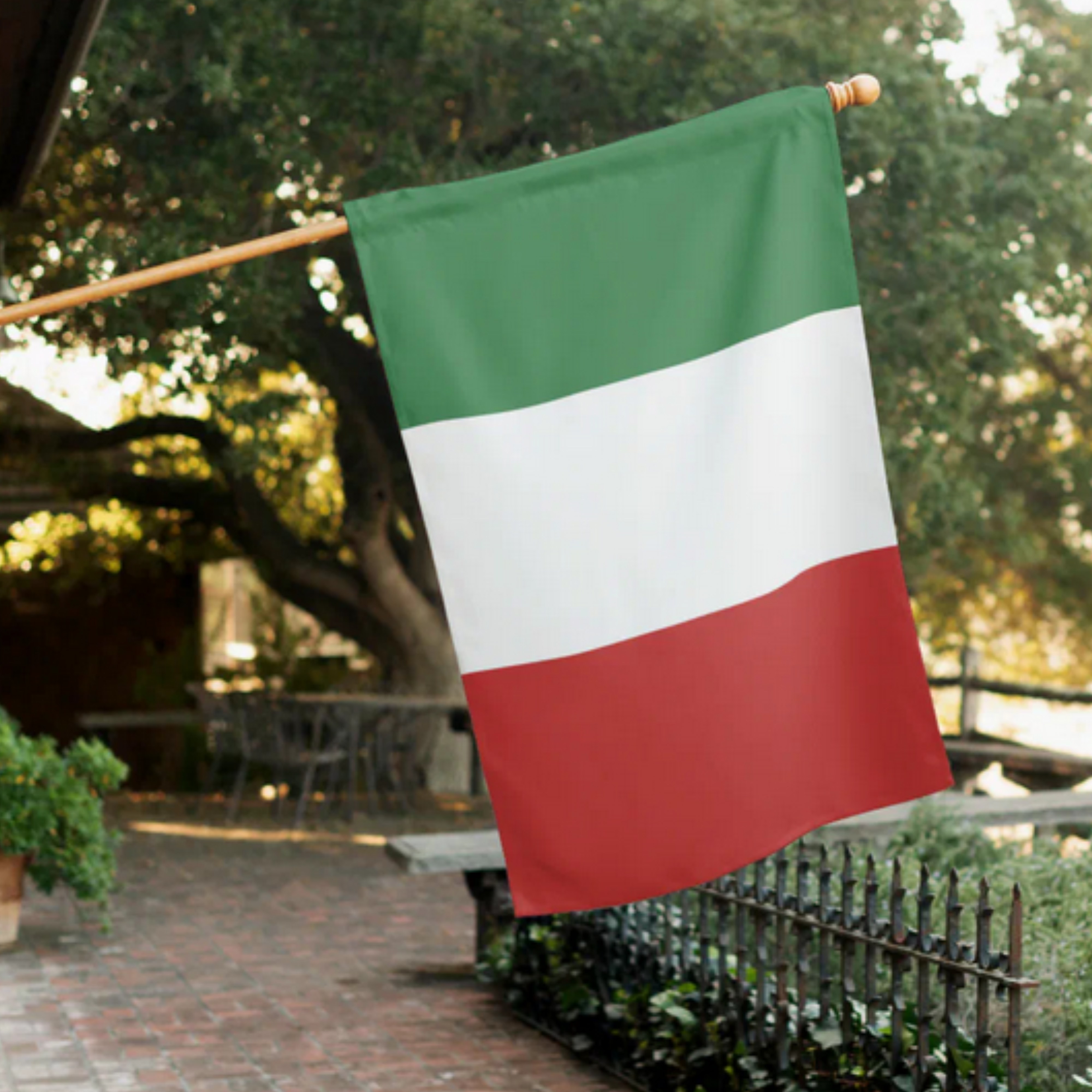 House flag featuring the Flag of Italy with custom family name. Italian heritage home decor and housewarming gift for displaying Italian pride and welcoming guests. 